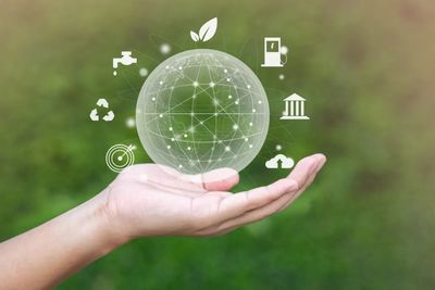 媒體聚焦上海金融 以“五篇大文章”為引領(lǐng)，賦能高質(zhì)量金融服務(wù)與環(huán)保技術(shù)開(kāi)發(fā)