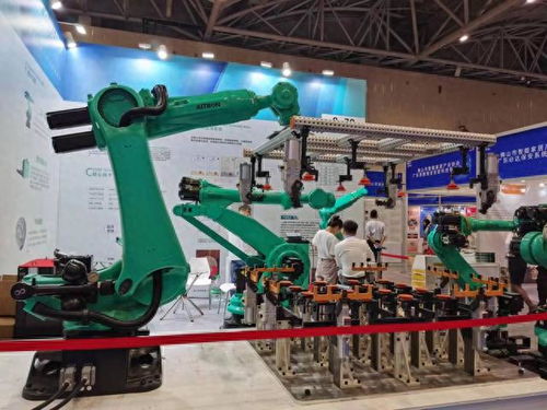 廣州中小企業(yè)搶占工業(yè)機(jī)器人賽道，新上榜“小巨人”增幅超100%
